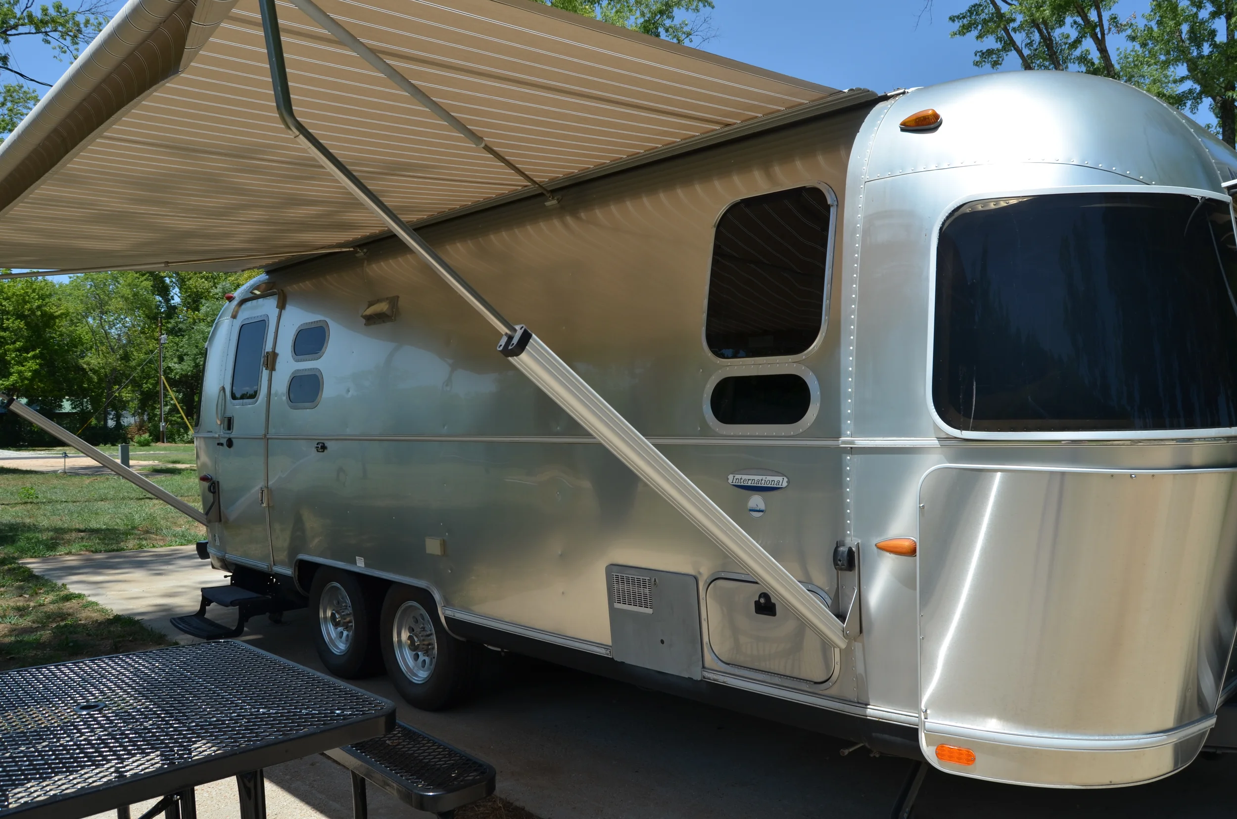 Airstream 14 Outside